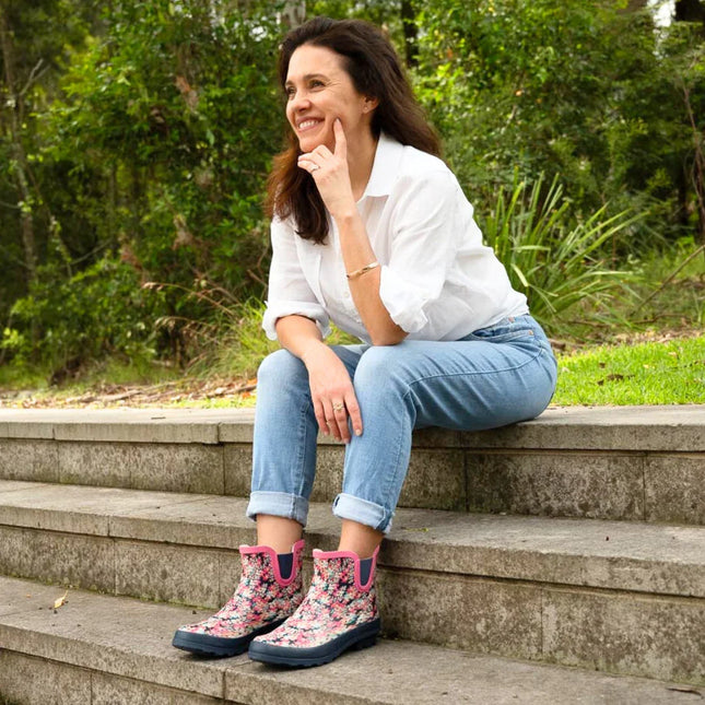 Daphne Boots